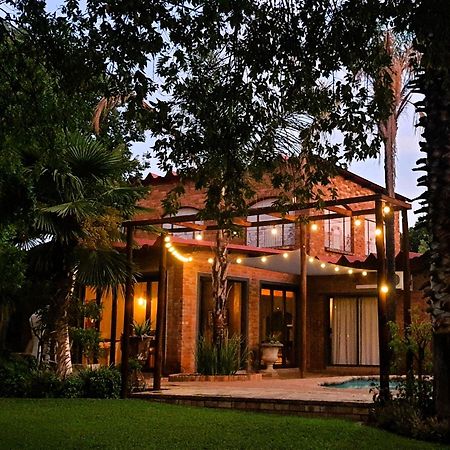 Butlers Crown Hotel Клерксдорп Екстериор снимка