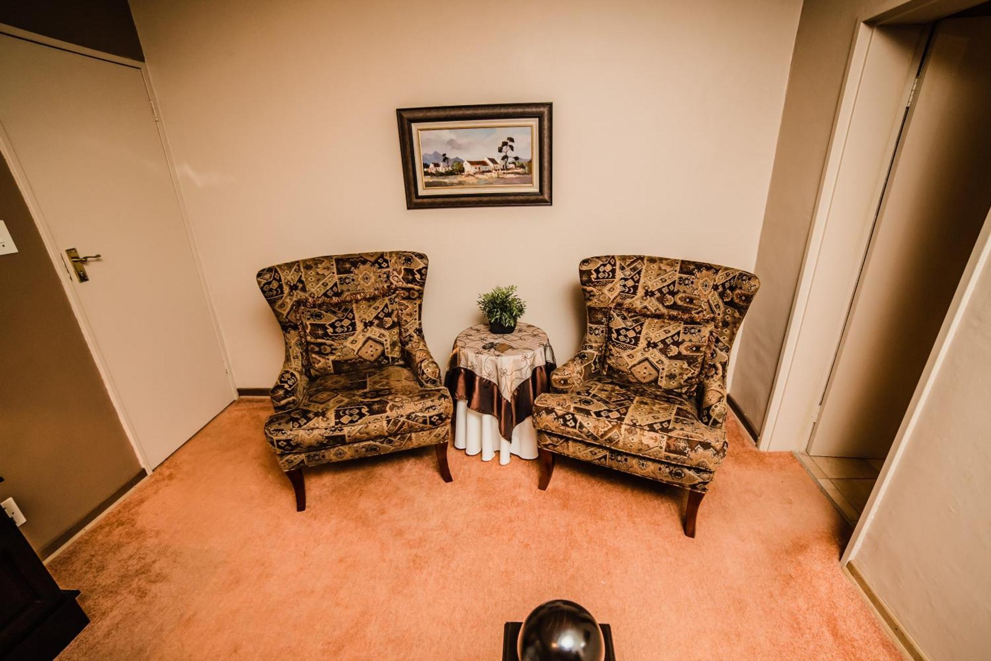 Butlers Crown Hotel Клерксдорп Екстериор снимка