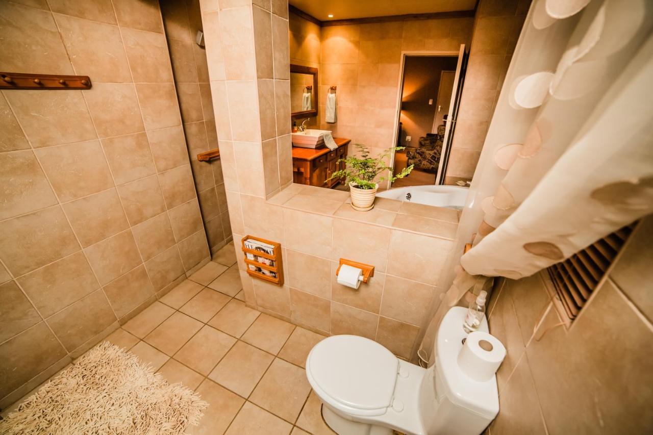 Butlers Crown Hotel Клерксдорп Екстериор снимка